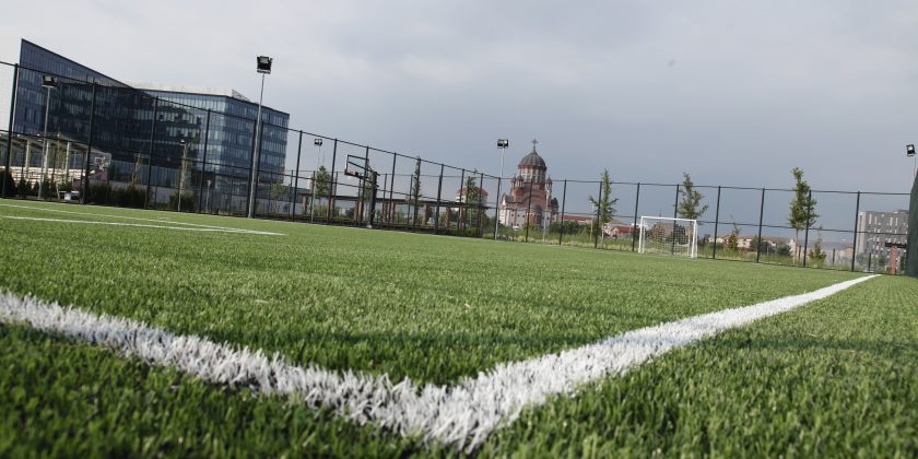 Oradea: Gazon sintetic pentru parcul sportiv Salca